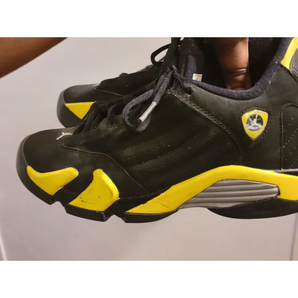 BEATERS: Jordan 14 'Thunder' sz. 6Y